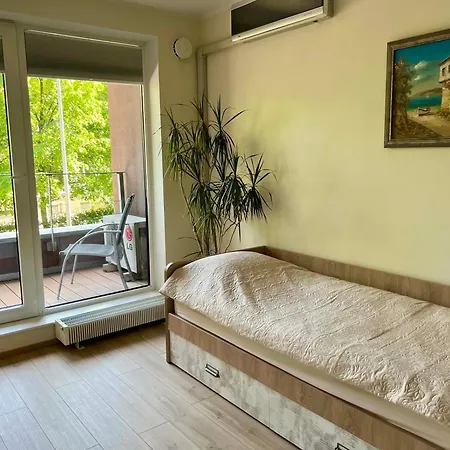 Next To Old Town, Free Underground Parking, Peaceful Location *